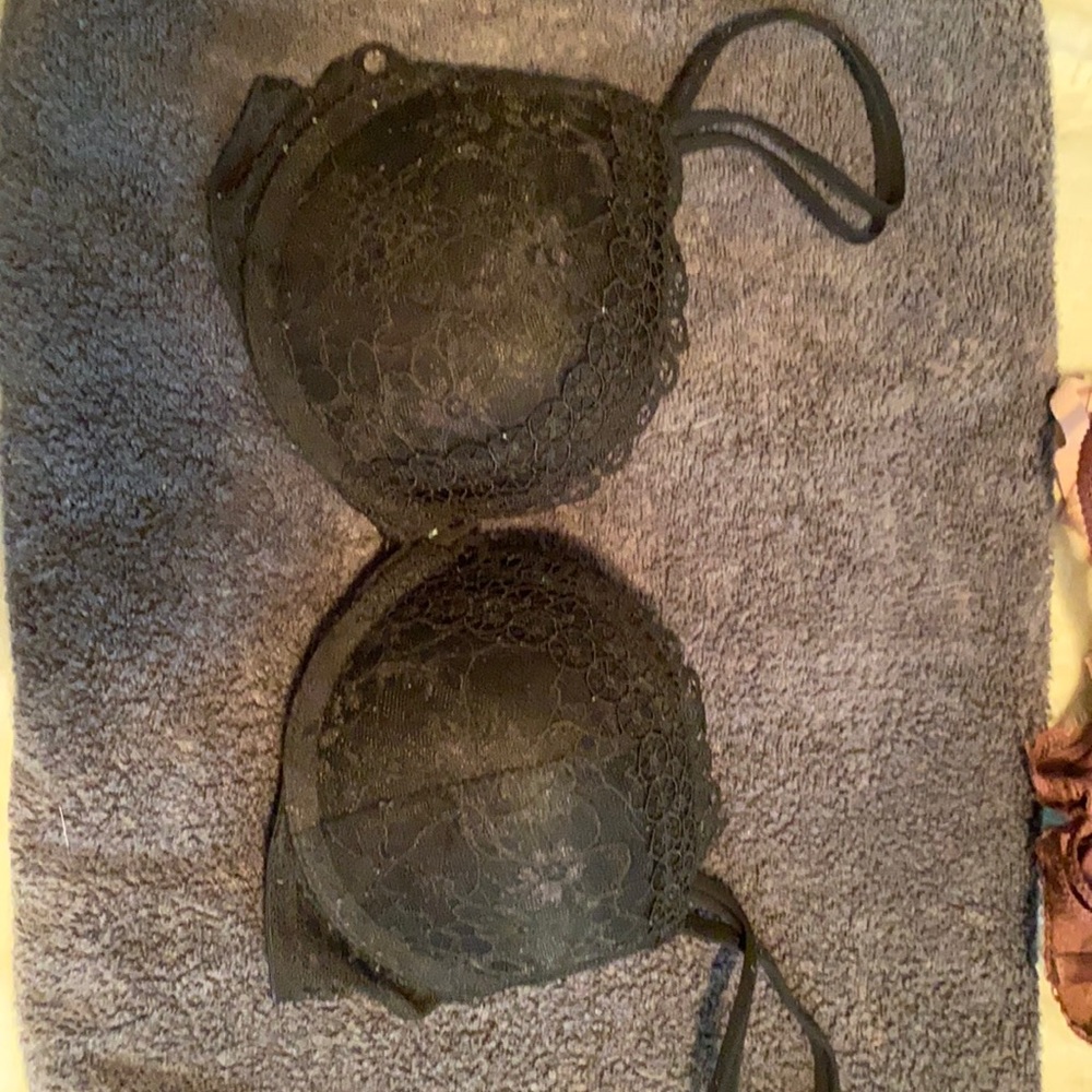 VS black lace bra